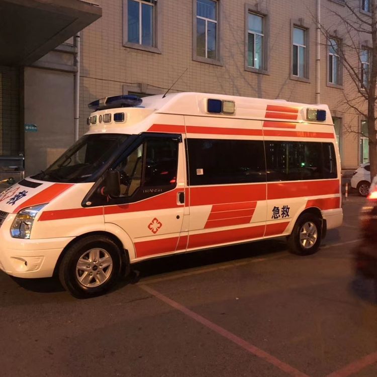 前进夜间租赁救护车护送病人转院：安全转运的 8 大核心注意事项
